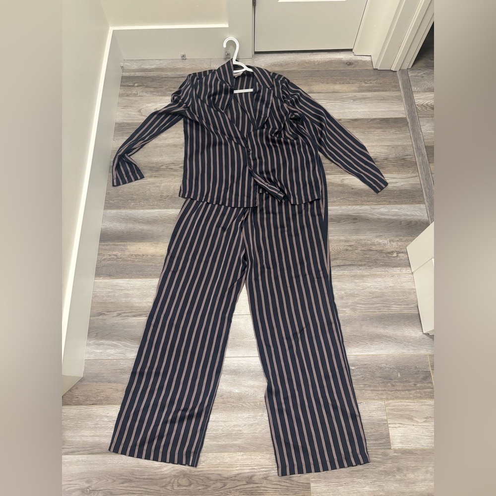 Reitmans Women’s Striped Pajama Set Size Medium - Picture 3 of 15